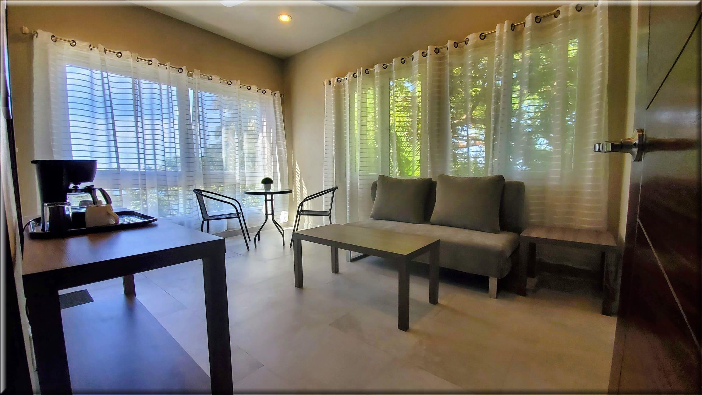 Suite Living Room with view to the ocean beach of San Pancho